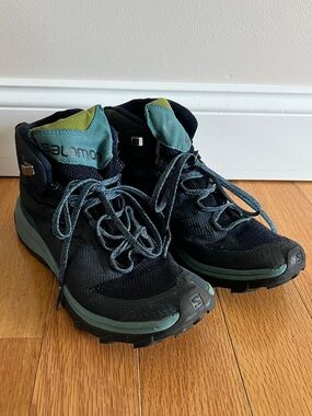 Salomon Outline GTX Mid Trail Boots